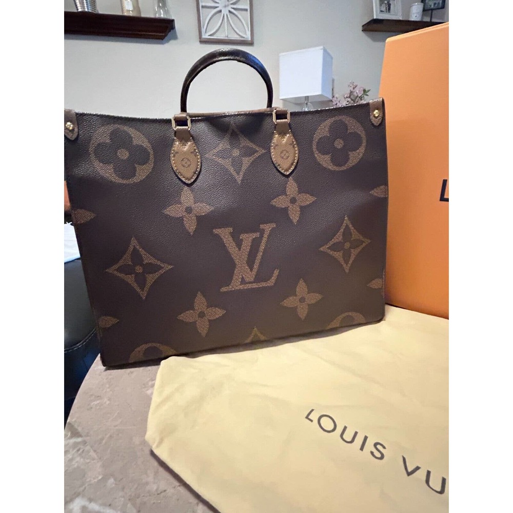 Louis Vuitton Handbag OnThe Go GM Tote Authentic - Picture 8 of 16